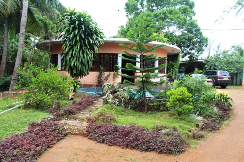 Walawe Park View Hotel Udawalawe Exterior foto